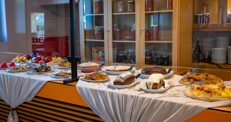 Aktaion Hotel Kálamos: A Seaside Escape Near Athens